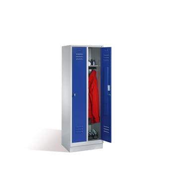 Stahl-Garderobenschrank, Umkleide, Spindschrank mit Sockel, 2 Abteile je 300 mm, Türfarbe enzianblau (RAL 5010), 1800 x 610 x 500 mm (HxBxT) Stahl-Garderobenschrank, Umkleide, Spindschrank mit Sockel, 2 Abteile je 300 mm, Türfarbe enzianblau (RAL 5010), 1800 x 610 x 500 mm (HxBxT)