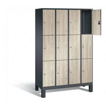 Schließfachschrank, Fächerschrank, Spindschrank, 12 Fächer (3 x 4) a 300 mm, Farbe lichtgrau, Türen Holzdekor Esche, 1.850 x 1.600 x 500 mm (HxBxT) Schließfachschrank, Fächerschrank, Spindschrank, 12 Fächer (3 x 4) a 300 mm, Farbe lichtgrau, Türen Holzdekor Esche, 1.850 x 1.600 x 500 mm (HxBxT)